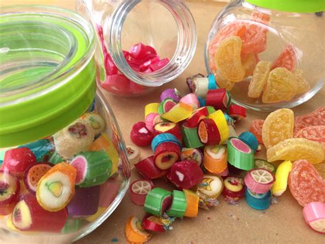 Home and sweets - Kotya and Katya were invited to dinner with friends Hansel and Grettel. And it turned out that their whole house and all the furniture was made of candy. Whi...